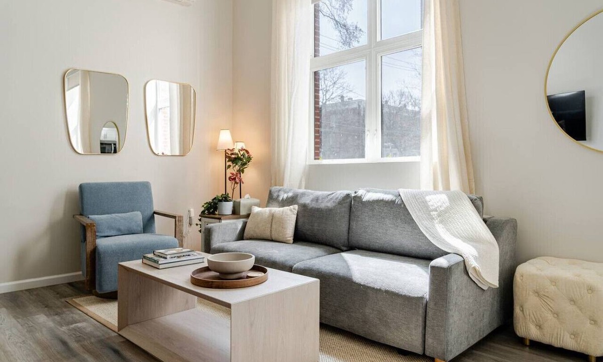 Downtown Apartment | Stylish Wooster Square Home Walk to Yale