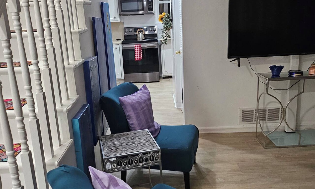 Plymouth Meeting House | Suburban, convenient, and pet friendly 3-bedroom house in Plymouth Meeting