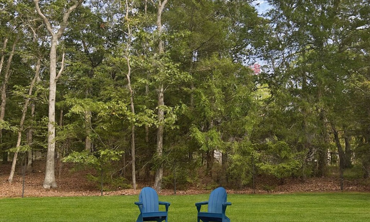 Clearwater Beach House | SUMMER 2026 RENTAL IN CLEARWATER BEACH, EAST HAMPTON WITH POOL.