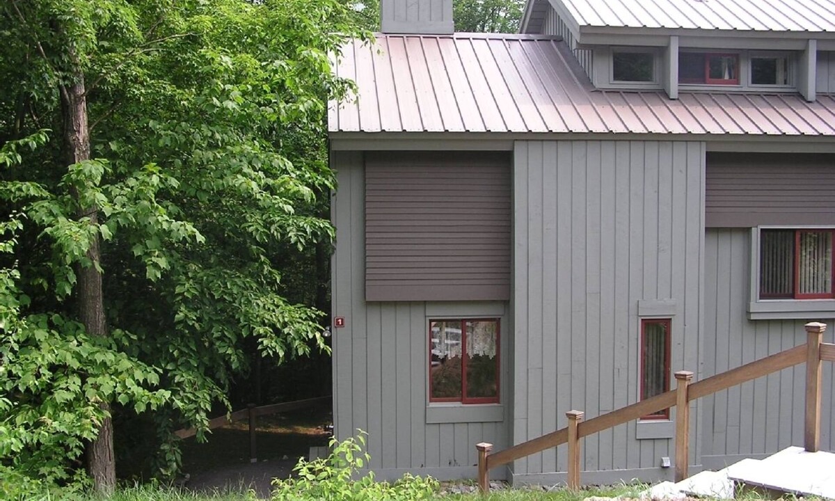 Lincoln House | Summer in the Mountains - 3 bdrm vacation home near White Mtn Nat. Forest