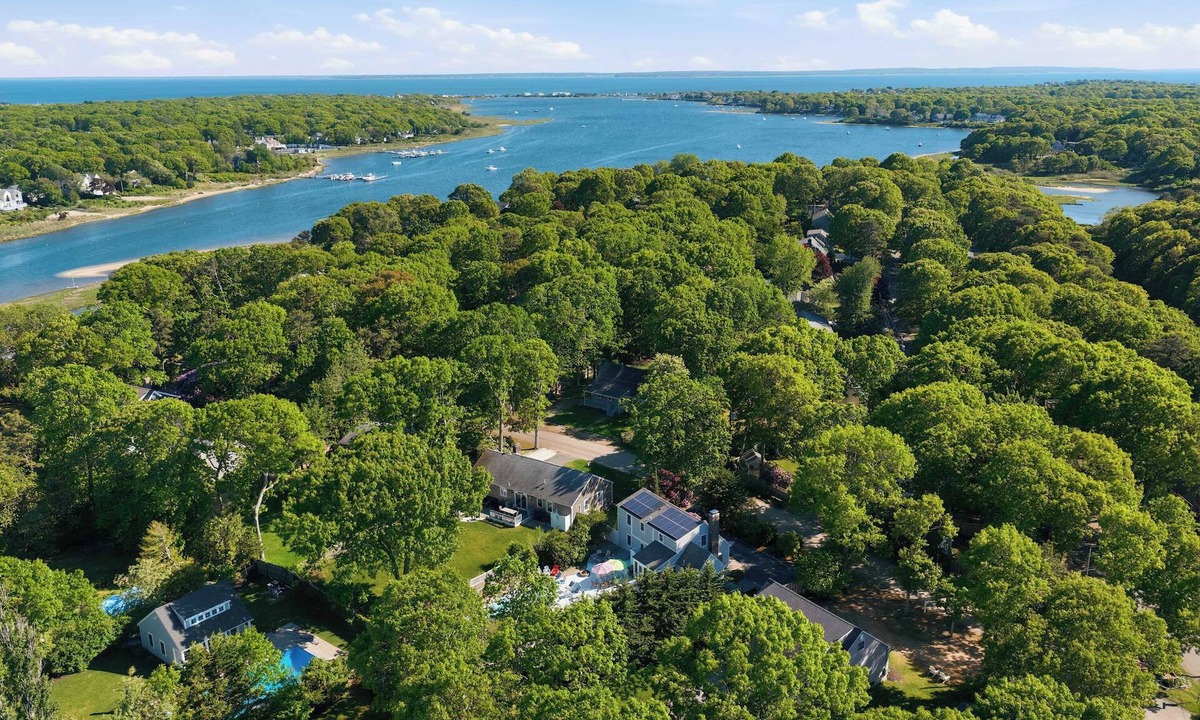 East Falmouth House | Sun, Swim & Stay | Heated Pool + Firepit