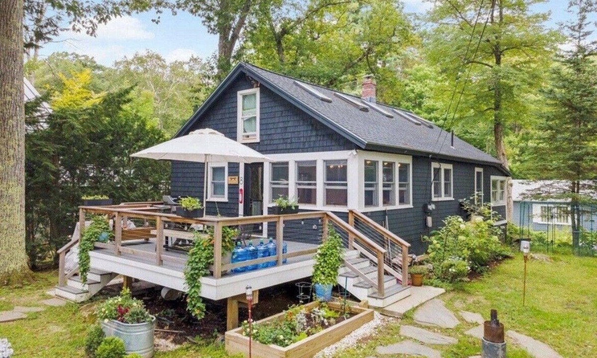 Mount Sunapee House | Sunapee Shore and Summit