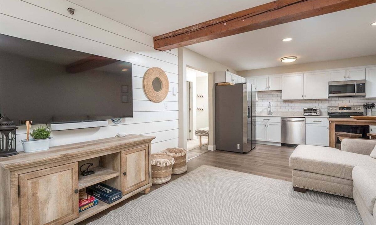 Sunday River Area Condo | Sunday River Ski in/Ski Out Condo- White Cap A-307