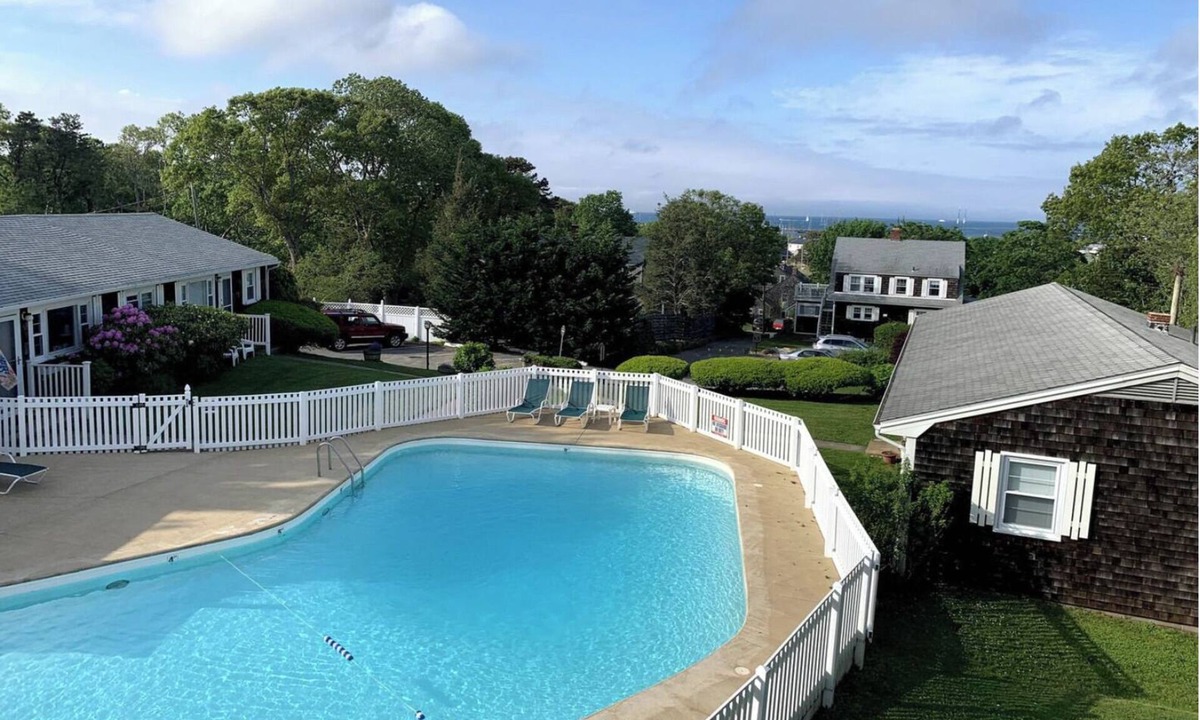 Tisbury Condo | Sunny 2bedroom condo w pool!