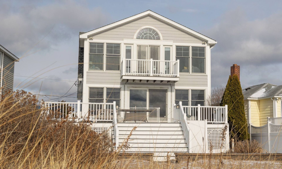 Westbrook House | Sunrise and Sunset views are gorgeous from this direct waterfront beach house.