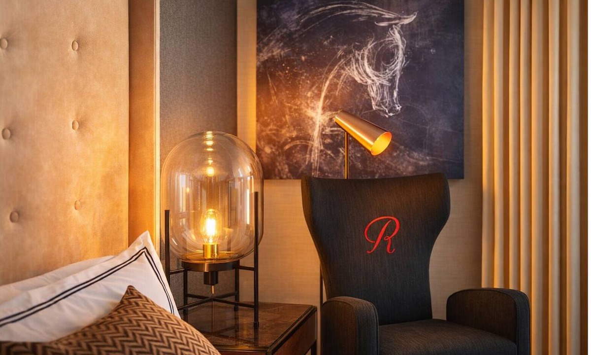 Bay Village Hotel | Superior Room 2 Queen Beds | Revere Hotel | Rooftop Bar | Pet-Friendly
