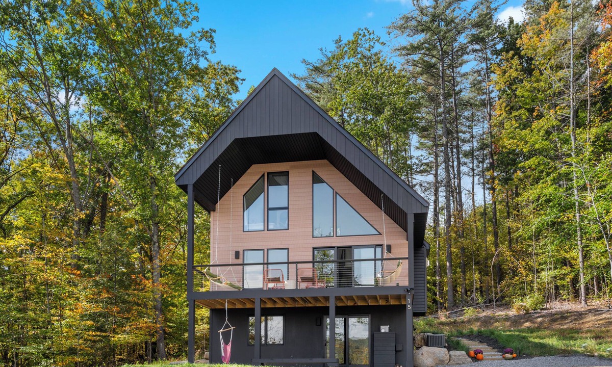 Campton Cabin | Supernova Retreat - Gorgeous Views - Pools - Secret Nook