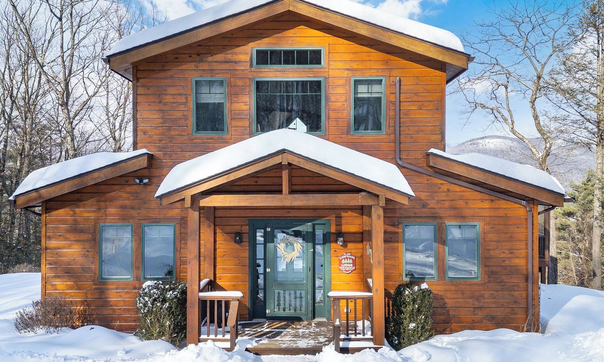 Bearsville Cabin | Sweeping Mountain-View Cabin, Woodstock Escape