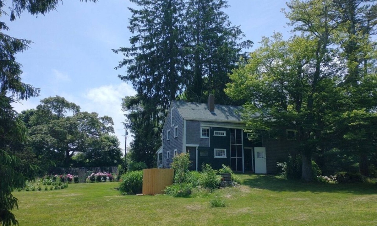 Adamsville House | Sweet country barn with WiFi in L Compton
