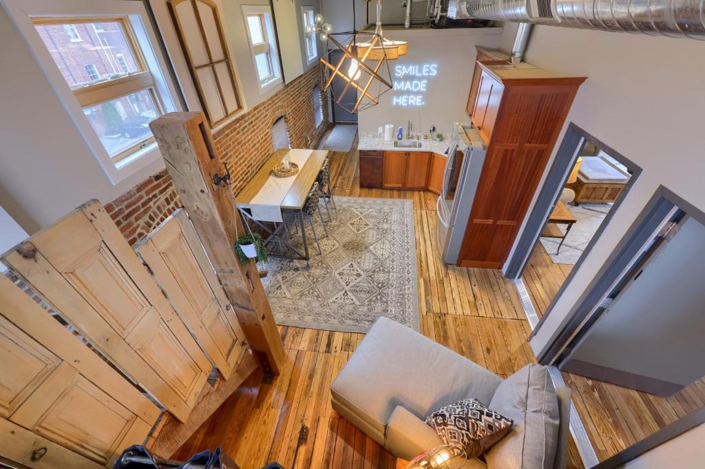 Lancaster Apartment | Sweet Lancaster Apt. A