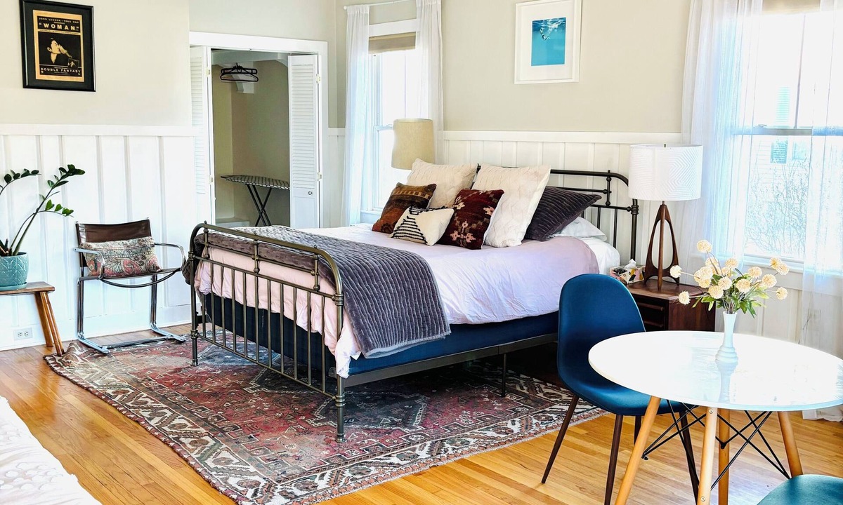 Turners Falls Apartment | Sweet Suite in Montague near Colleges and Downtown Turners Falls Great Falls.