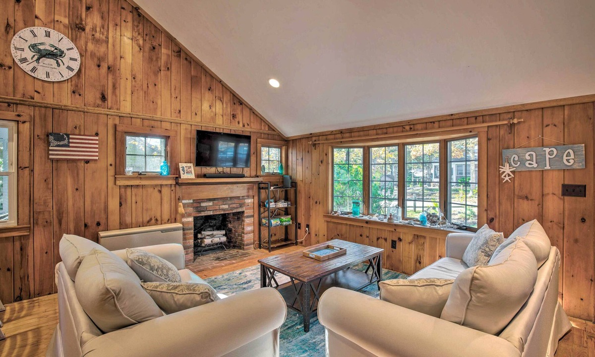 South Dennis Cottage | Swim & Unwind! Follins Pond Cottage Near Beach