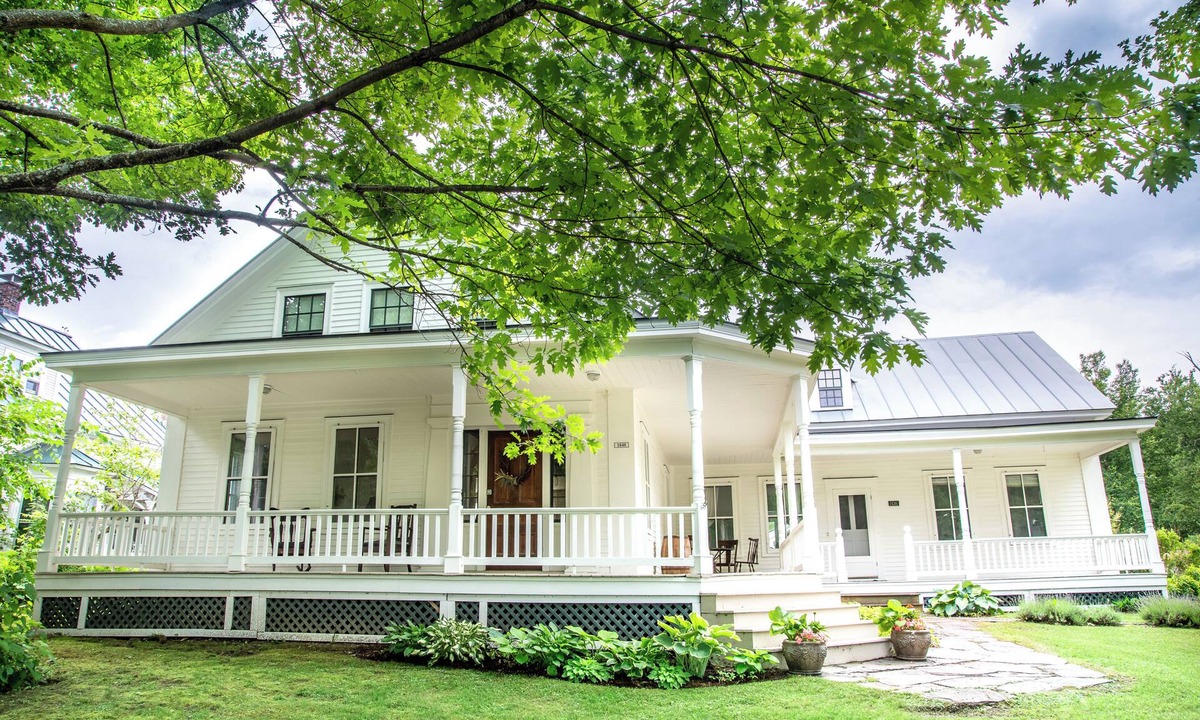 Waitsfield House | Swimming Hotspot, Family Friendly, 1 block to local shops