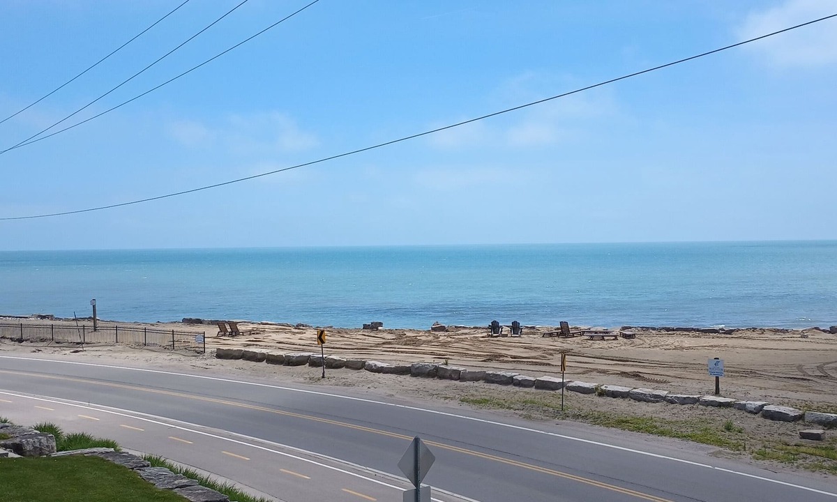 Long Point Condo | That's the Lake view ! 3bed 3bath - 1 King, 2 Queens 82" TV for evening Movies