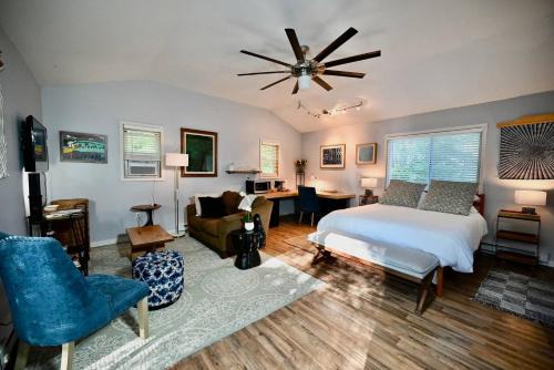 West Saugerties House | The Artist’s Studio | Guesthouse in Saugerties