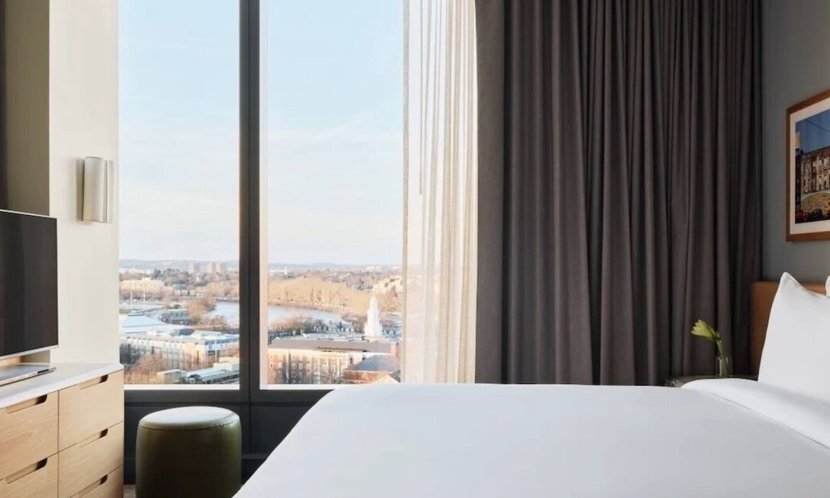 Lower Allston Hotel | The Atlas Hotel | Near Isabella Stewart Gardner Museum | Tower Suite