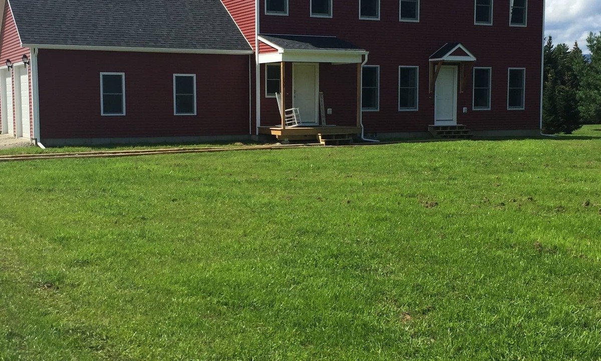 Morrisville House | The Balsam Lodge- Close to All Stowe Has to Offer LOWER RATES FOR SUMMER
