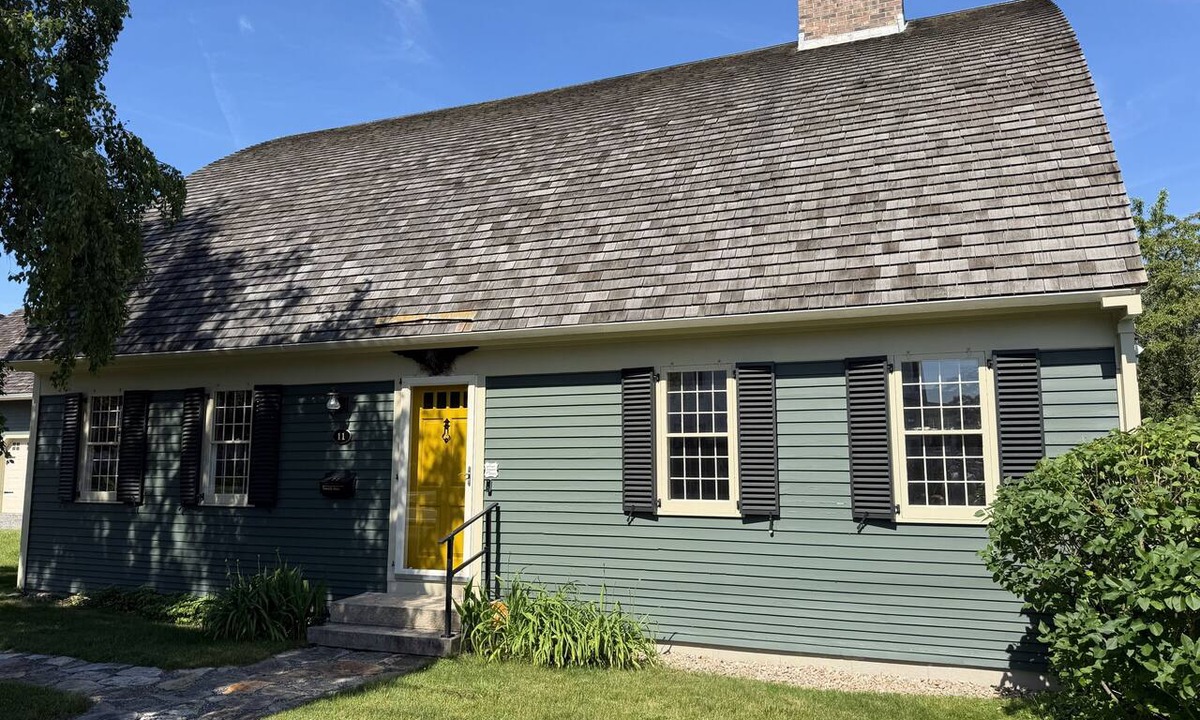 Niantic House | The Bow House - Escape to the Connecticut Seashore
