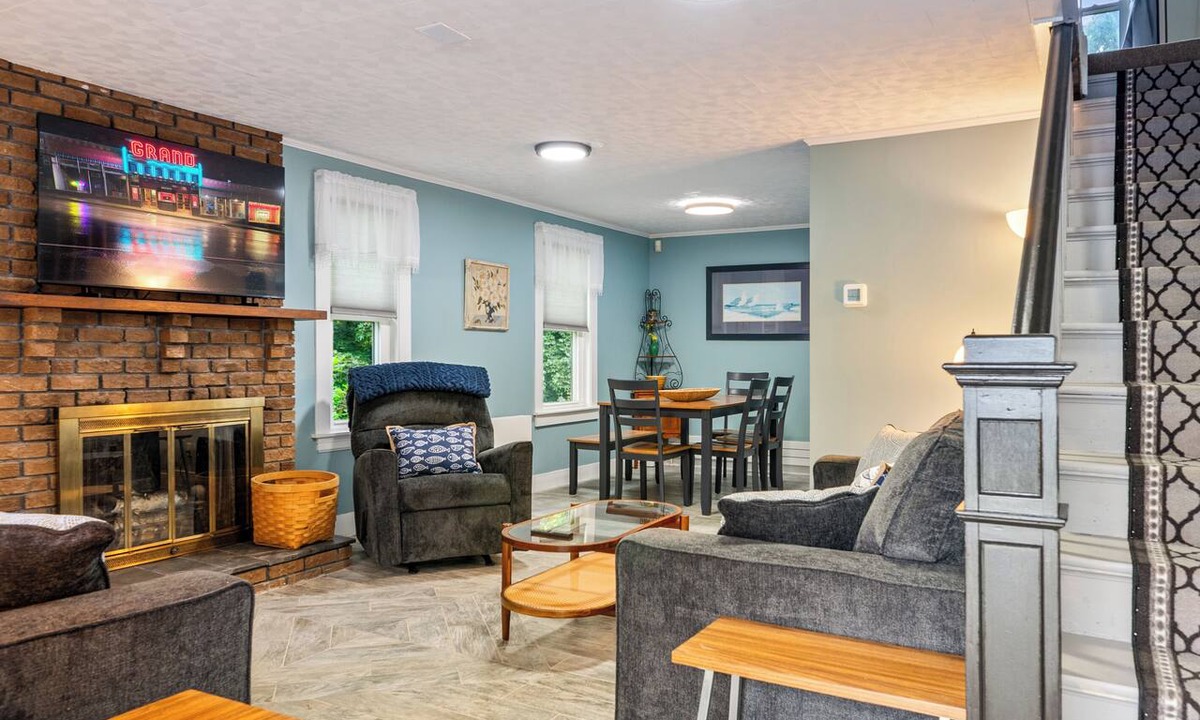 Ellsworth House | The Epicentre: Where Every Maine Adventure Begins