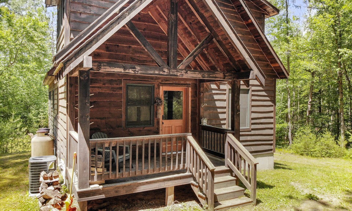 Jay Cabin | The Fisher House - Secluded Cabin near Whiteface