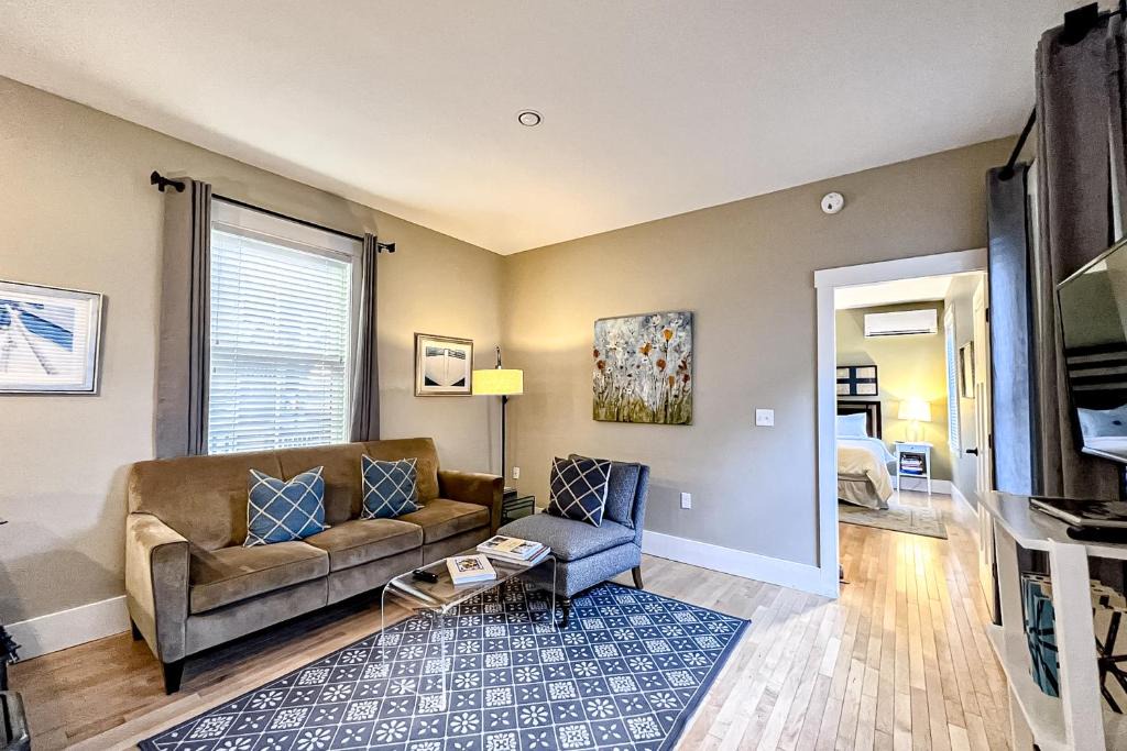 West End Apartment | The Heart of the West End #3 & #4