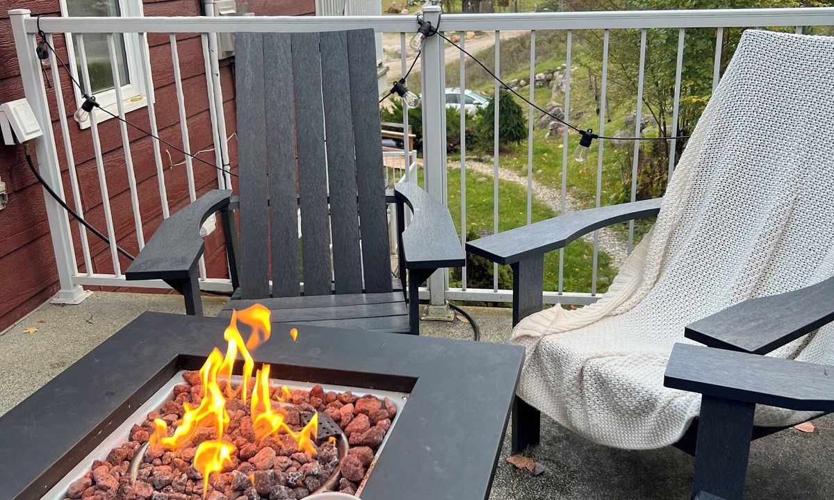 Mont Ste. Marie Condo | The Hill Suite | Ski-In/Out + Balcony Fire Ambiance & Mountain Views