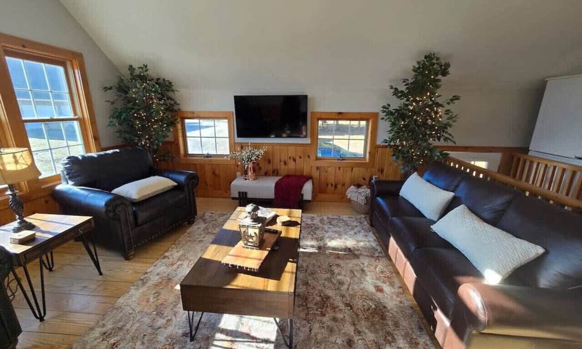 Northfield Apartment | The Jefferson Guest House, Spacious, Special Views