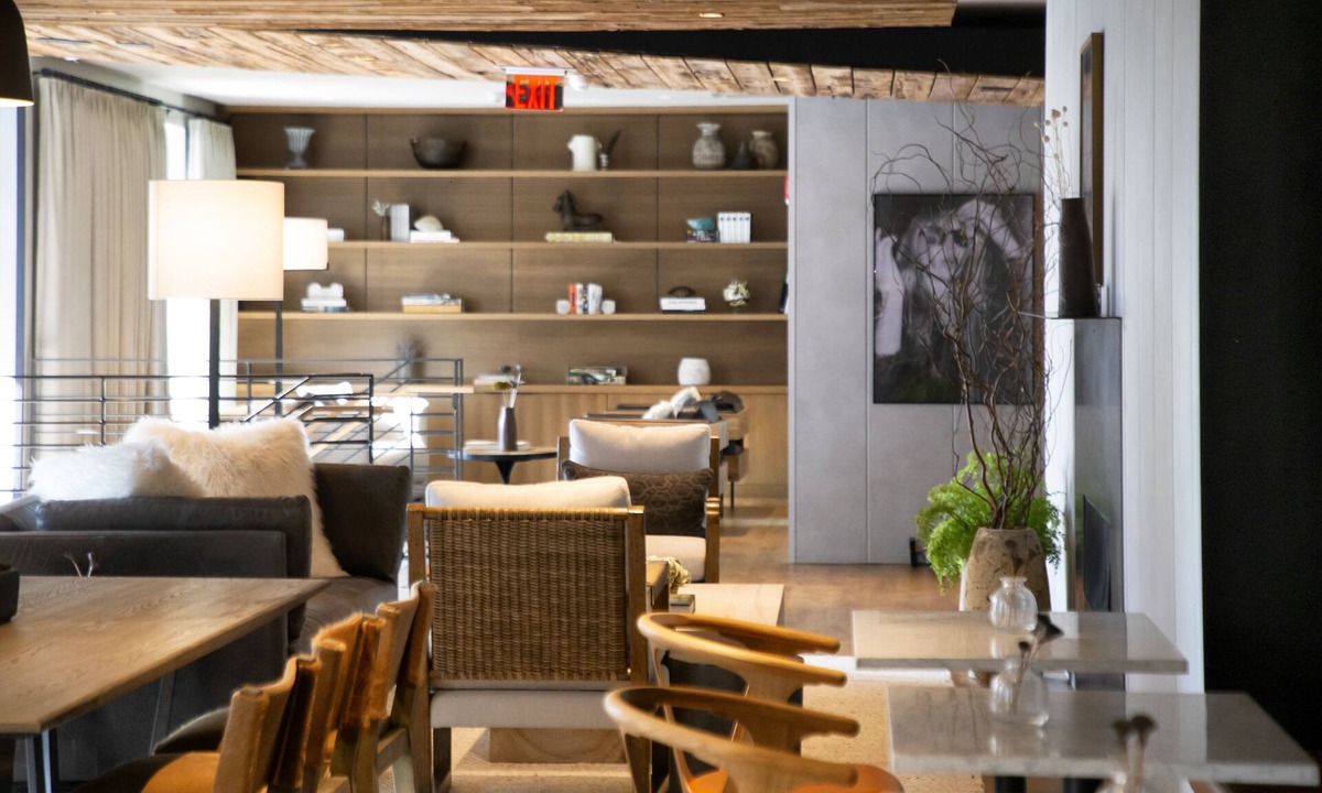Downtown Hotel | The Lloyd Stamford, Tapestry Collection by Hilton