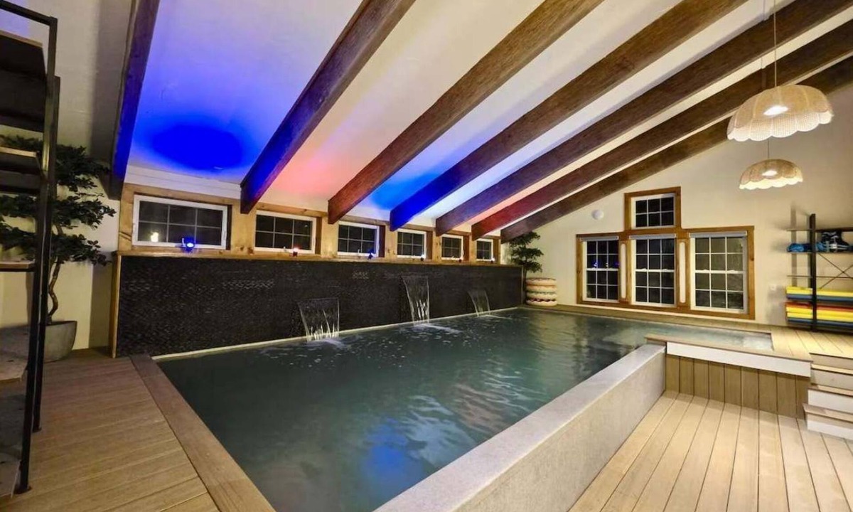 West Dover Villa | The Myrtle Villa Hot Tub Pool Near Mount Snow