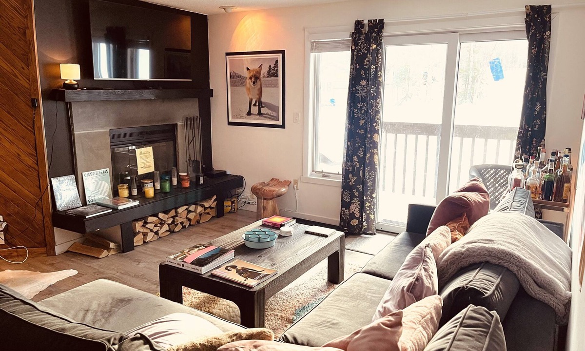 Ludlow Condo | The Okemo Love Lounge