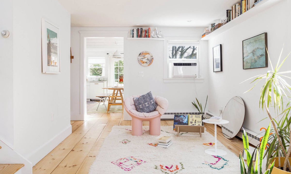 Greenport House | The Oyster House: An artful home nestled in the village of Greenport