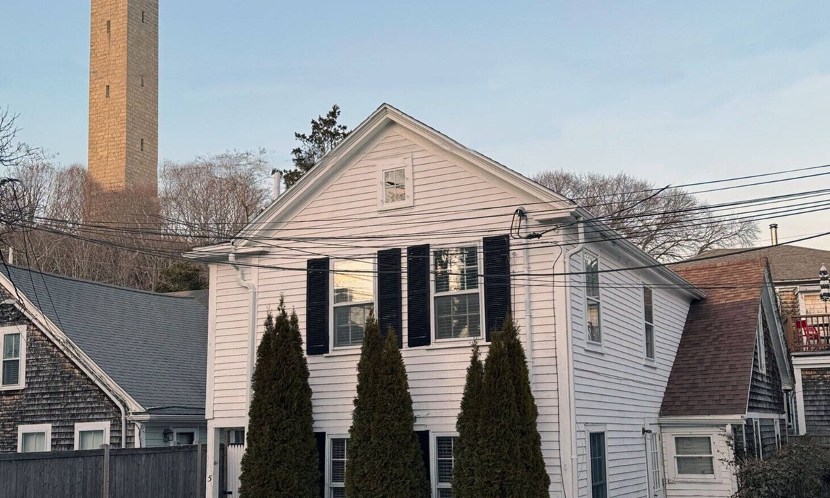 Provincetown House | The Palmer House - A Historic 2 Bedroom Experience in the Heart of Provincetown