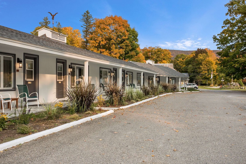 Manchester Center Hotel | The Palmer House Resort, Ascend Hotel Collection