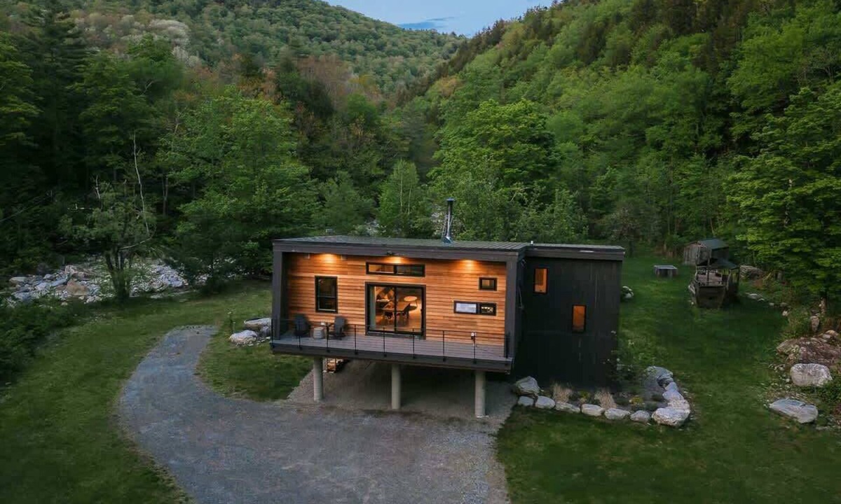 Jamaica House | The Post Haus: one-of-a-kind modern VT experience