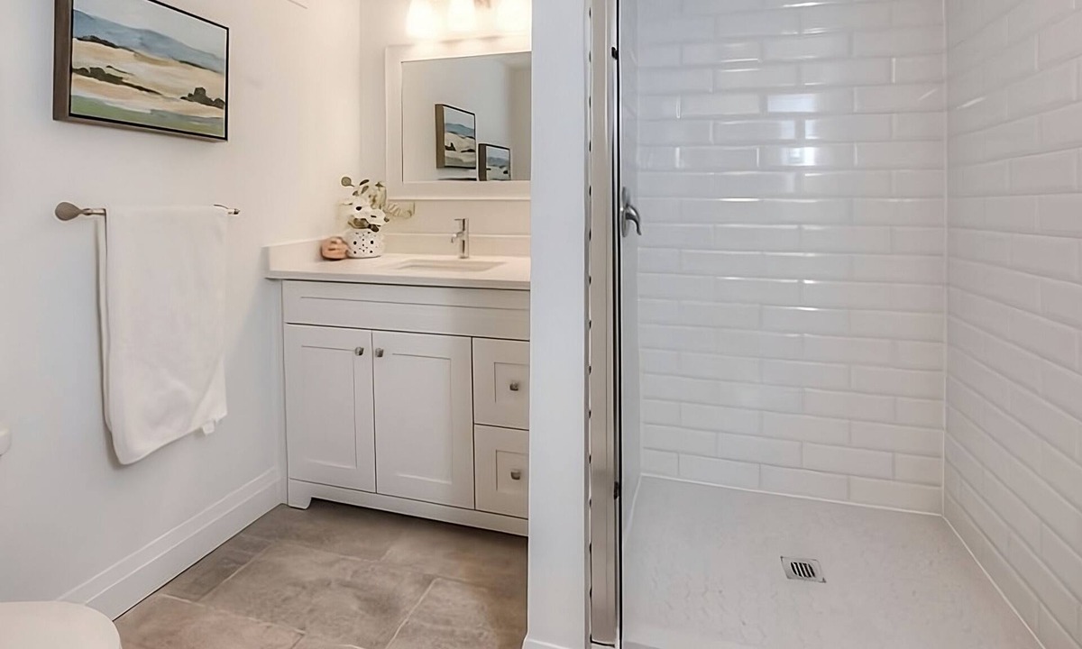 Waterloo Apartment | The Prof's Place: Unique Boutique