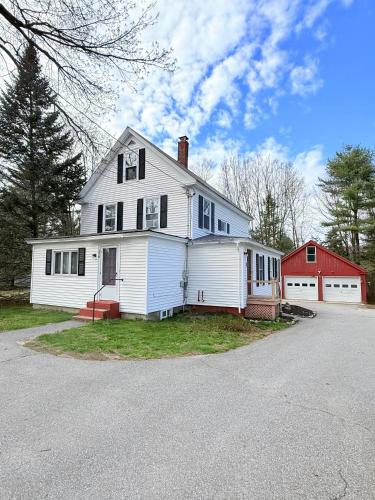 Conway House | The Saco Valley Stay