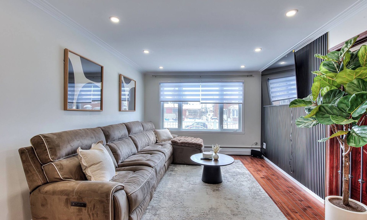 Laval House | The Samson Retreat