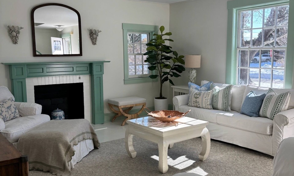 Dartmouth Cottage | The Sandbar Casita in Padanaram Village with Beach Access