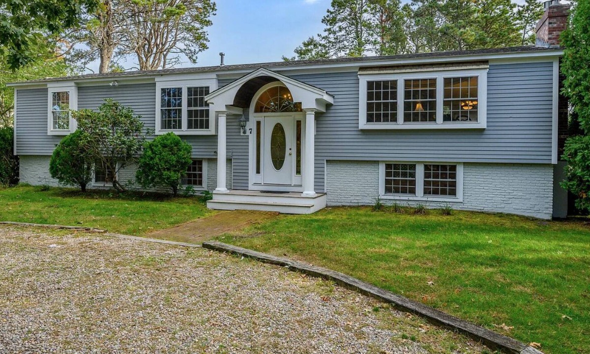 Bass River House | The Sea Fox - Cozy Coastal Stay Close to It All