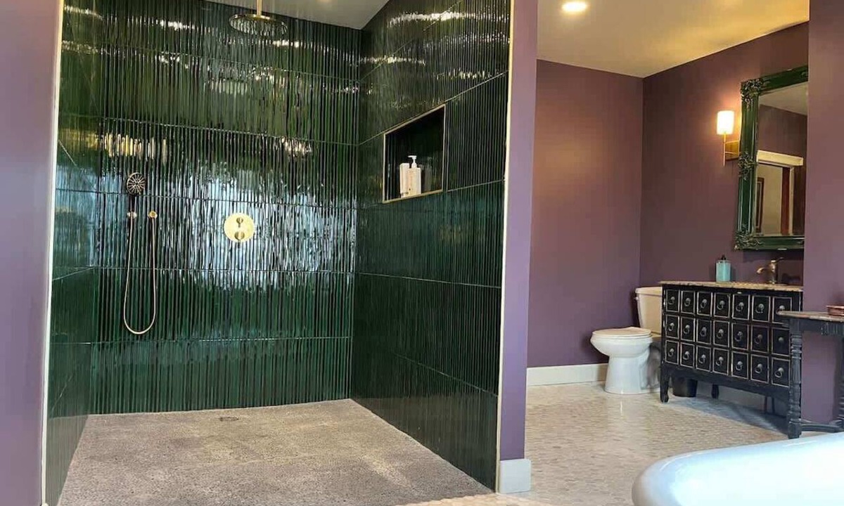 Seneca Falls Apartment | The Swaby Sanctuary