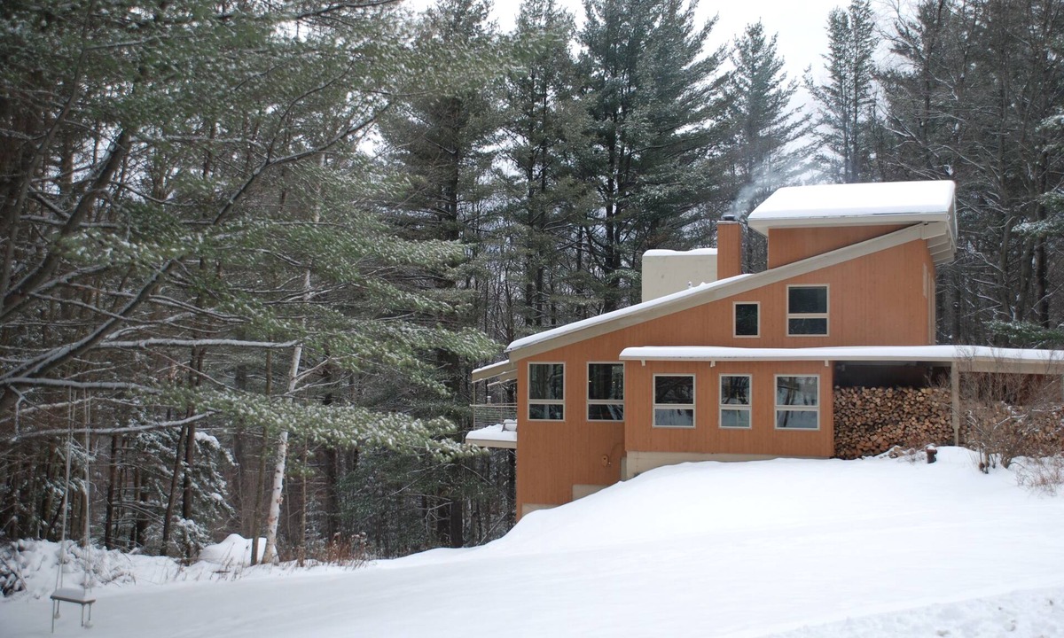 Waterbury Cabin | The Terraces: Mountain retreat, two bedrooms, two baths