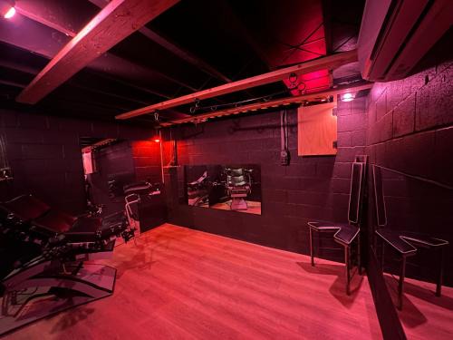 Rowland House | The Vault - Hidden Playroom For Couples - Private Hot Tub - Mountain Views - Riverfront
