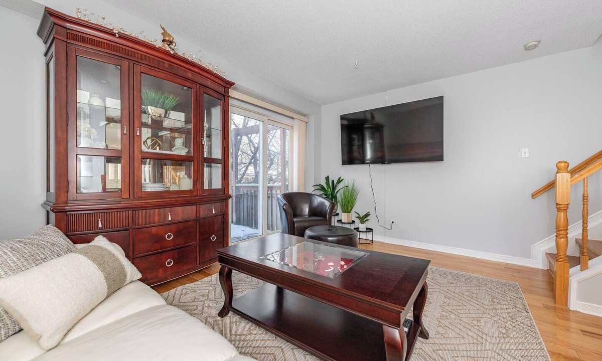 Civic Hospital - Experimental Farm - Central Park House | The Victorian Central: furnished mid-term rental @ Central Park, 15mins Downtown