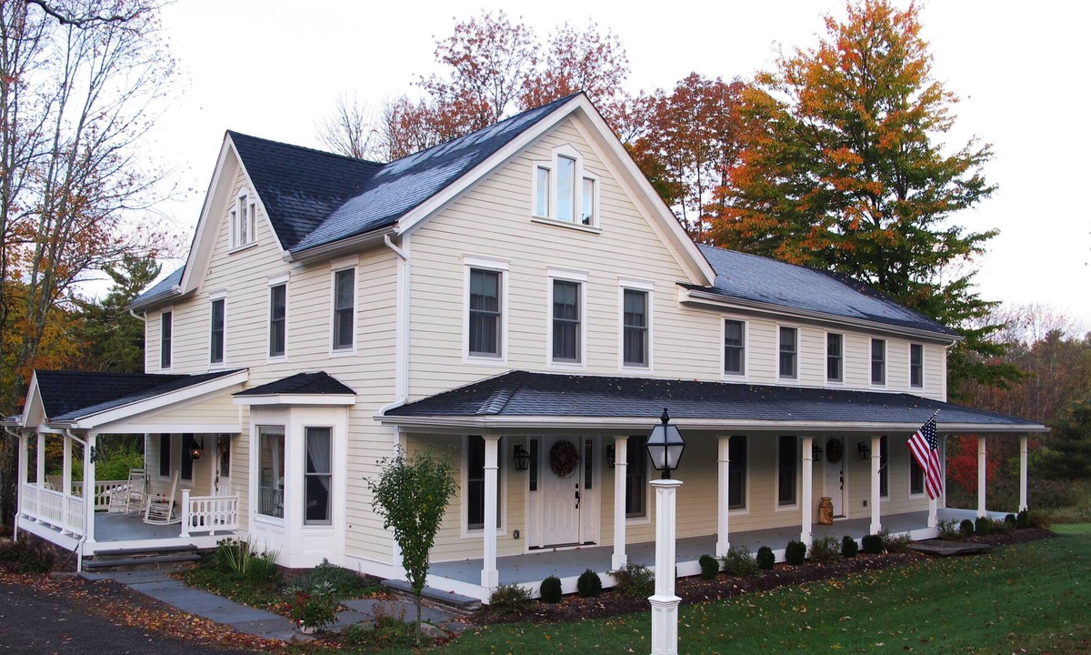 Ellenville House | The Wagar Suite is one of the two units in The Wagar Farm 1800's farmhouse. It is situated on 6 acres and overlooks the Beerkill stream. The Wagar Suite has the feel of an old farmhouse with all the modern conveniences including a whirlpool tub.