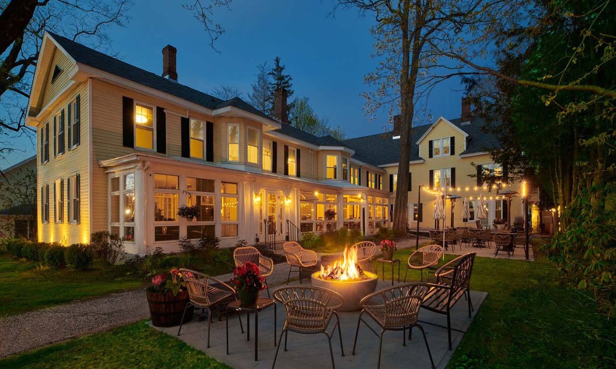 Lenox Hotel | The Whitlock