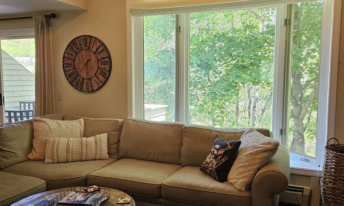 Jackson House | Townhouse in the Heart Of Iconic Jackson Village, New Hampshire