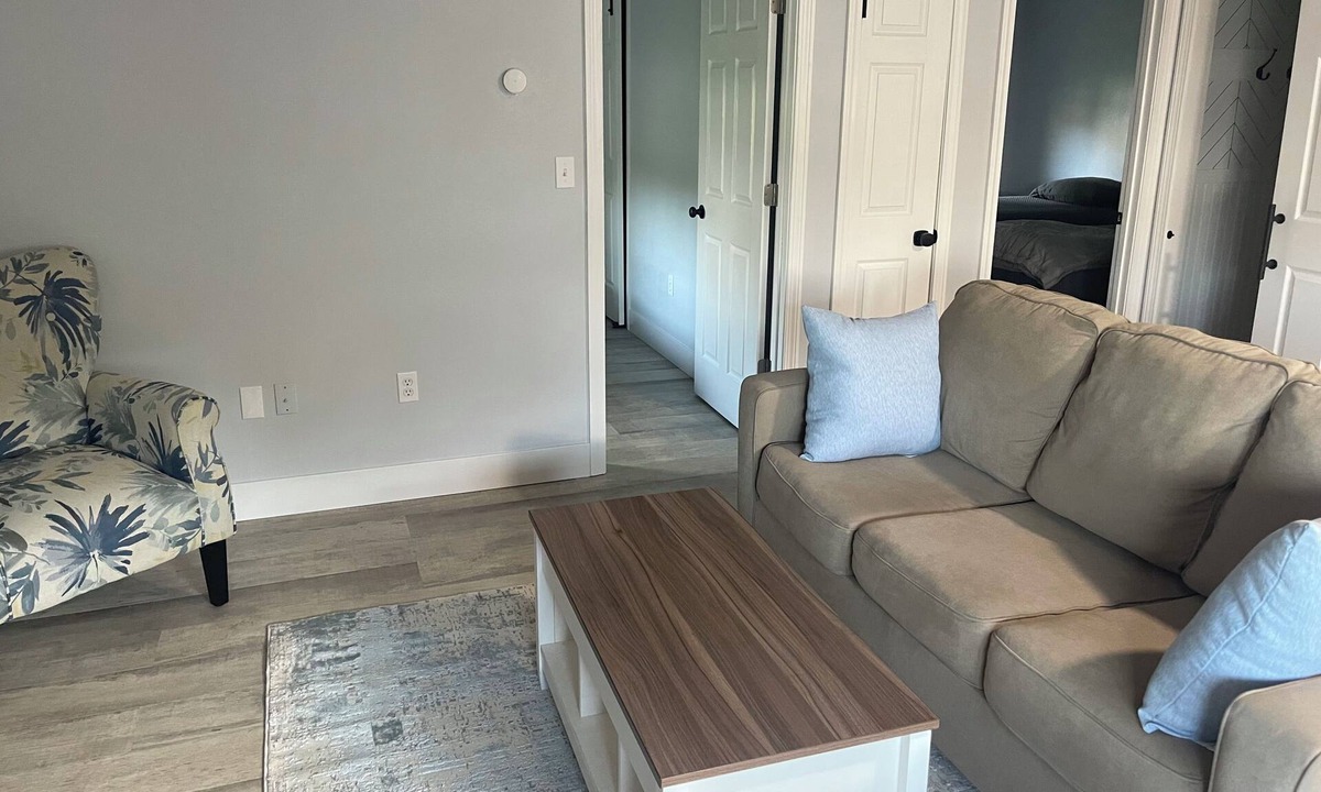 Jeffersonville Apartment | Tranquil 2-bedroom apartment with AC in charming Cambridge/Jeffersonville