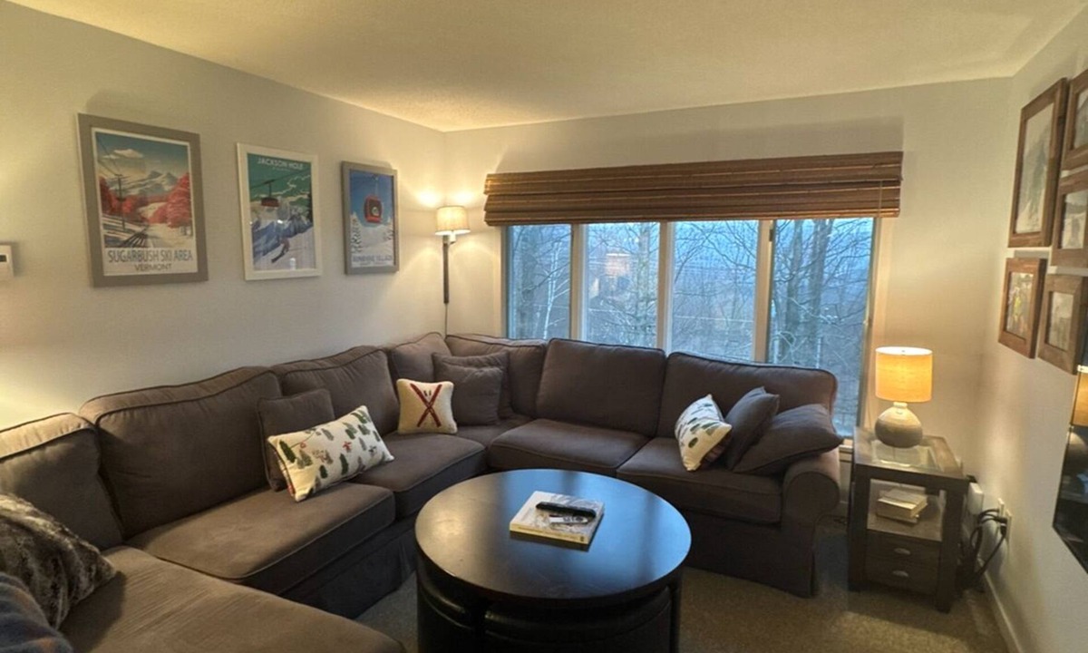 Warren Condo | Tranquil 4-bedroom condo near Sugarbush Resort. Newly renovated first floor!
