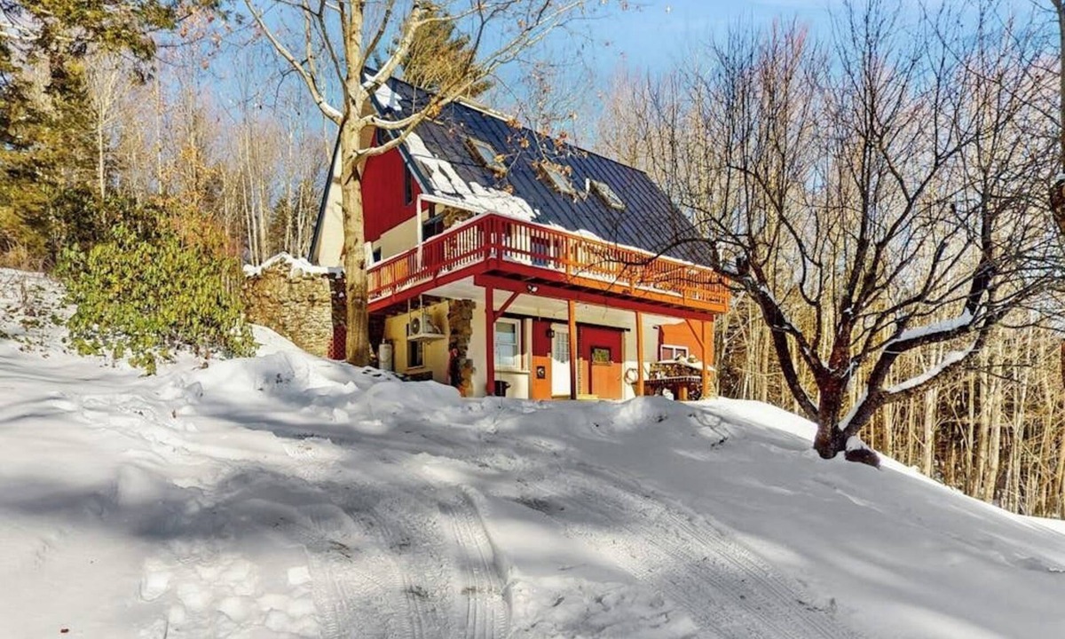 Pittsfield House | Tranquil apartment w/mountain views, pond, patio, a/c, kitchenette