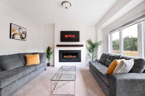 Rama House | Tranquil Lakeside Townhouse
